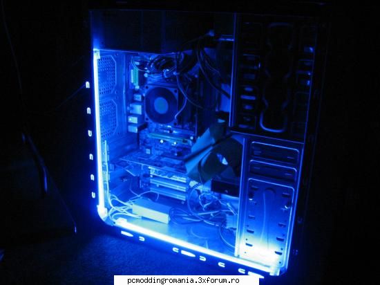 neons turned on in the dark my pc modding