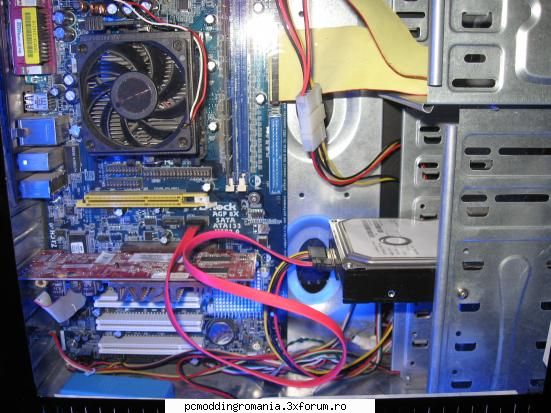 to bee  

ps: e fffff greu sa gasesti chestii de modding in arad...  cable sleaving ... nici