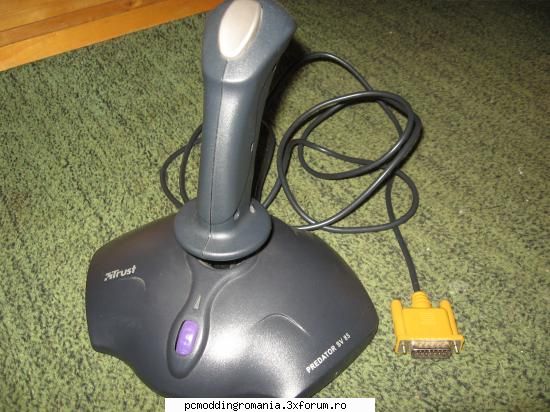 vand joystick trust deci nu ceva noname...  joysticku e aproape nefolosit. l-am primit dar nu am